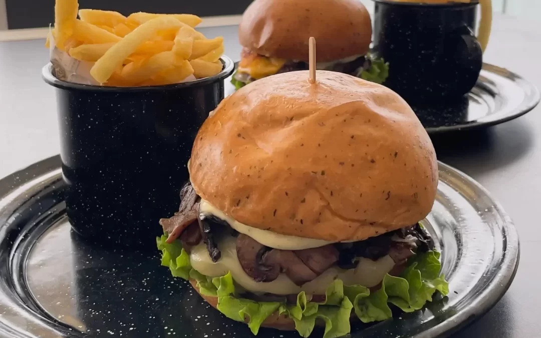 Selección de hamburguesas del menú especial de Fosters Panamá